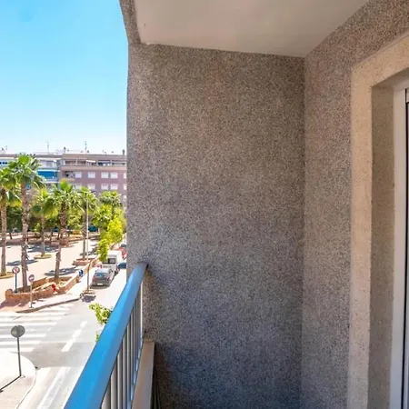 Exquisite Coastal Vista Apartment, With Balcony Apartment *